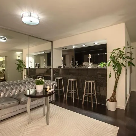 Apartament Diamond Prywatny Basen Jacuzzi Sauna Na Wyłączność Poznań