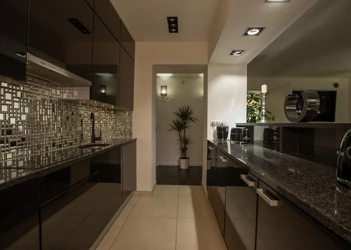 Diamond Premium Pool & Sauna Luxury Private Residence