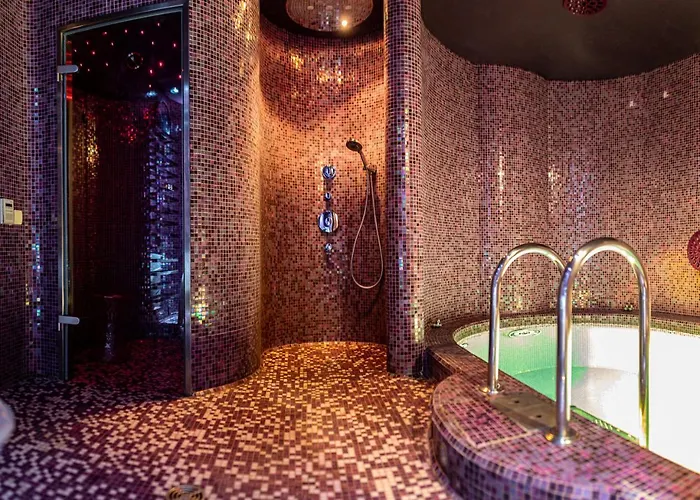 Diamond Premium Pool & Sauna Luxury Private Residence *